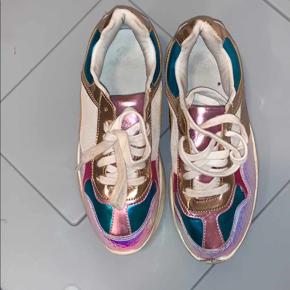 Sneakers